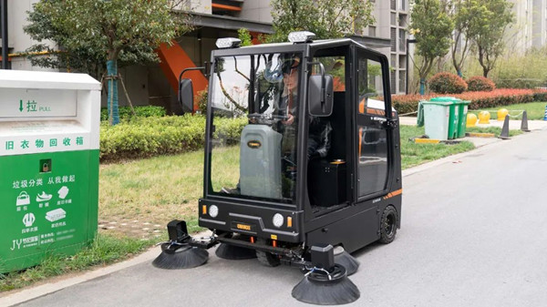 駕駛式掃地機(jī)可以哪里工作？效果高嘛？